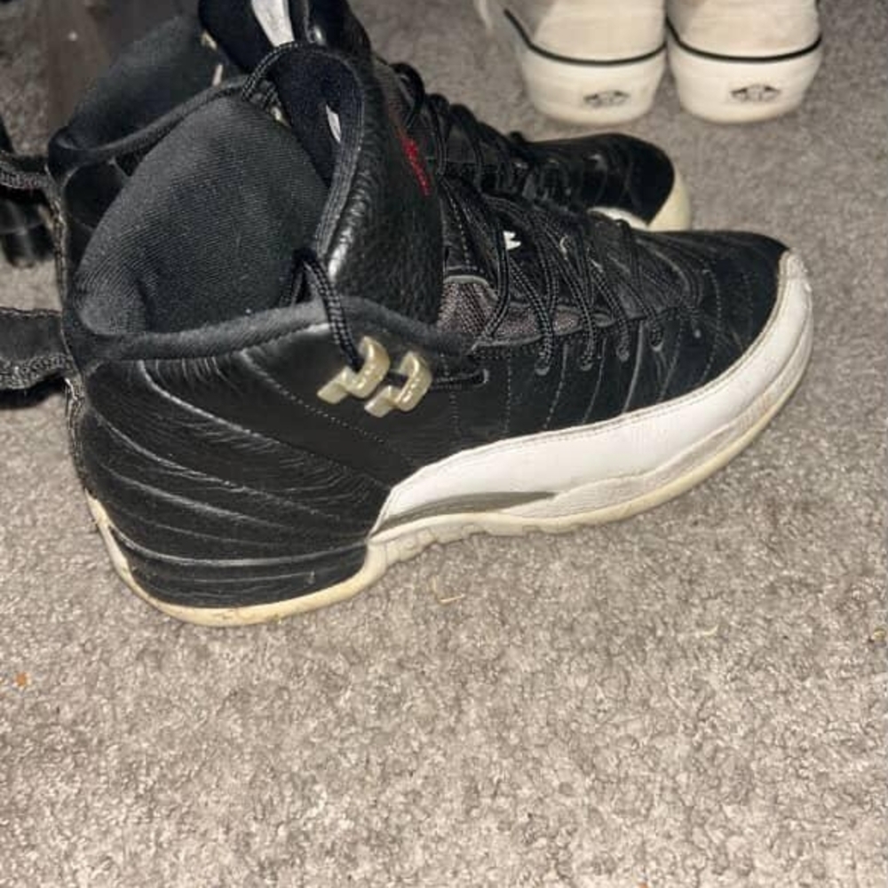 Air Jordan Retro 12 "Playoffs" Size 7y